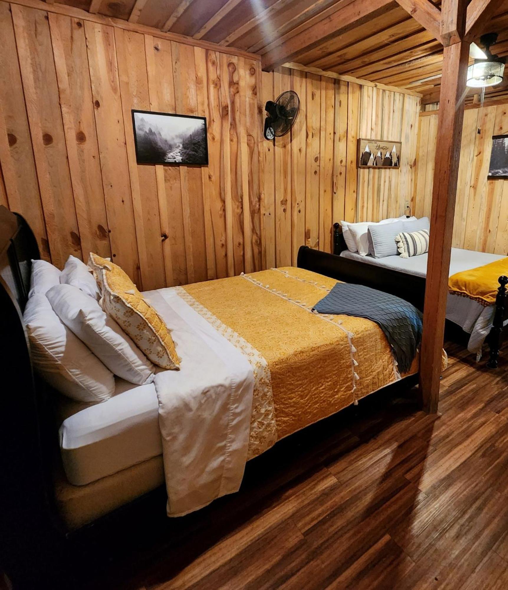 Unique Country Cabin Meets Farmhouse Modern!!! Mena Экстерьер фото