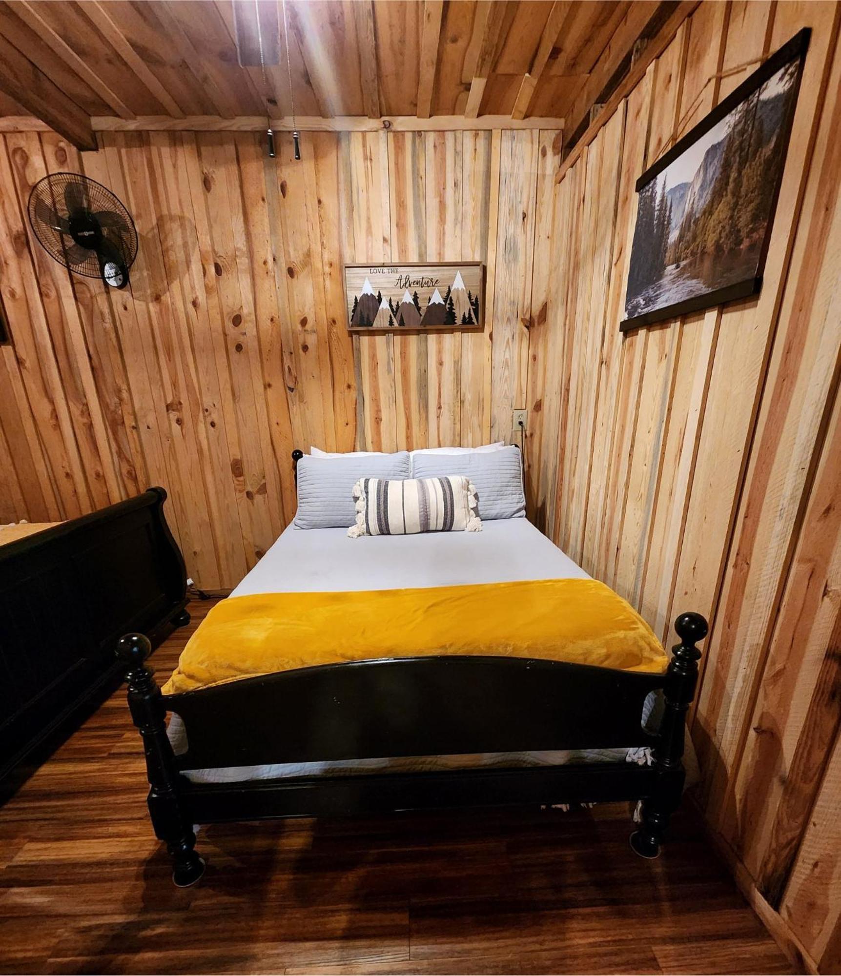 Unique Country Cabin Meets Farmhouse Modern!!! Mena Экстерьер фото
