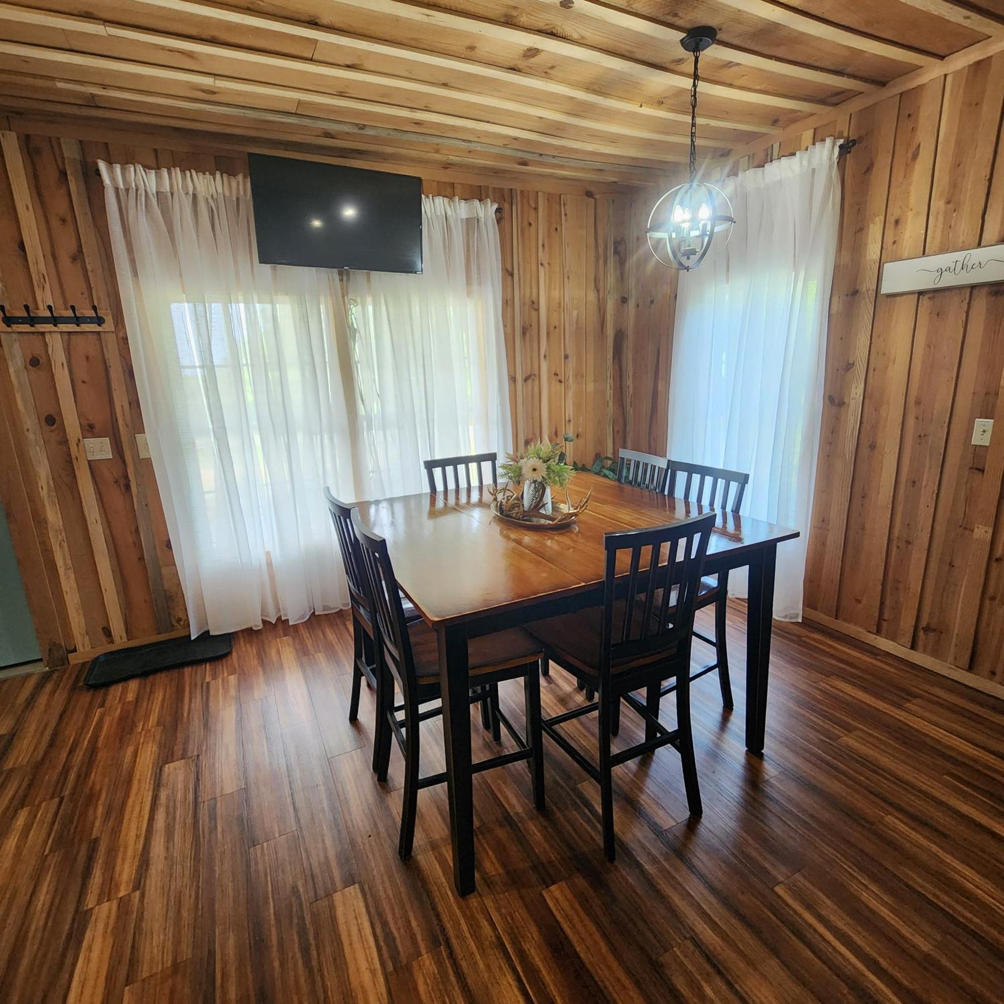 Unique Country Cabin Meets Farmhouse Modern!!! Mena Экстерьер фото