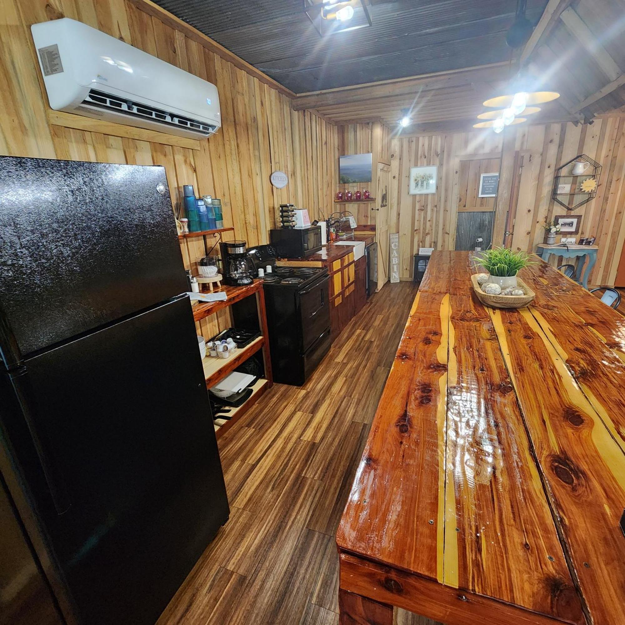 Unique Country Cabin Meets Farmhouse Modern!!! Mena Экстерьер фото