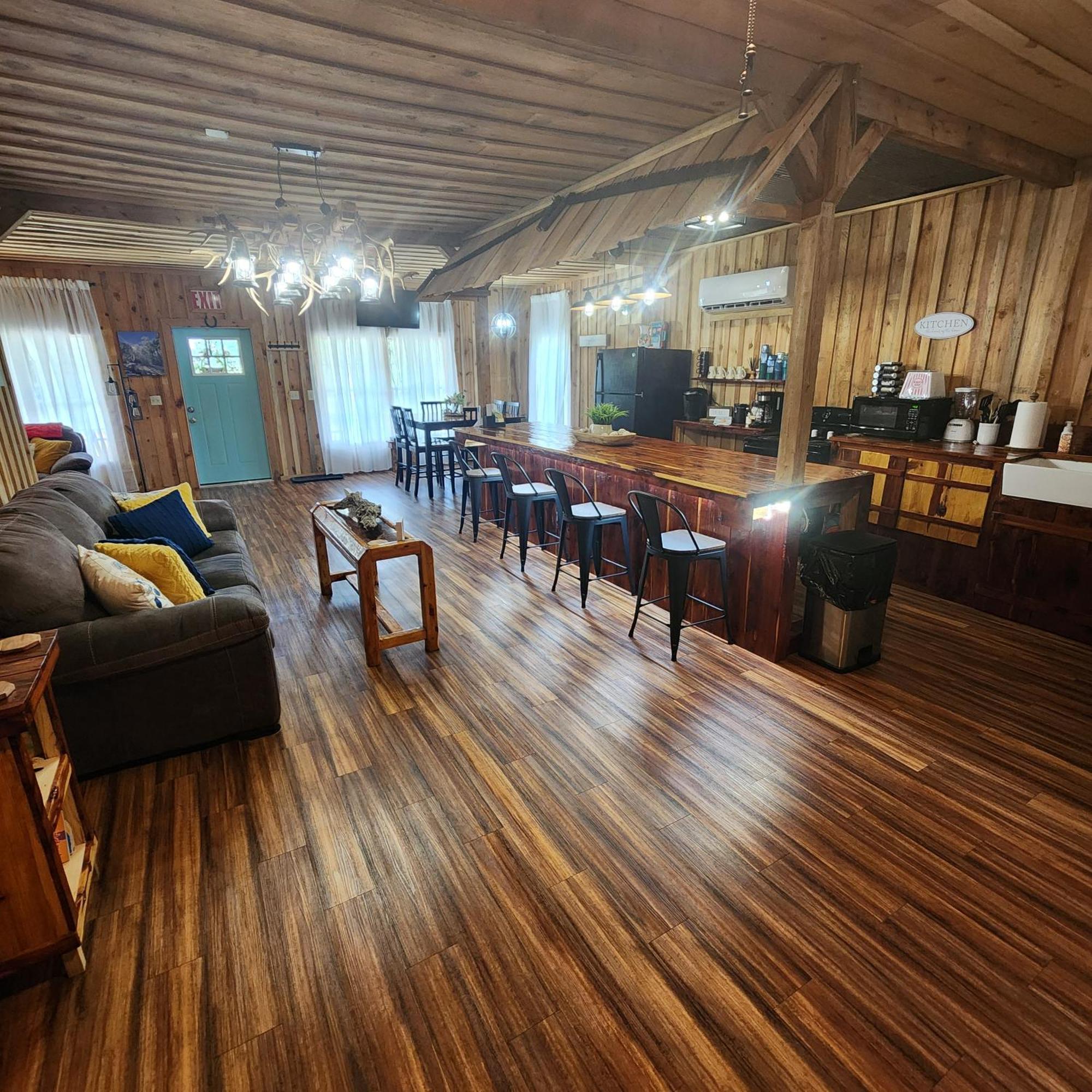Unique Country Cabin Meets Farmhouse Modern!!! Mena Экстерьер фото